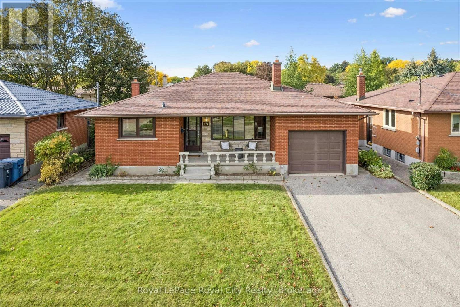 27 Palermo Crescent, Guelph, ON, N1E 2J8