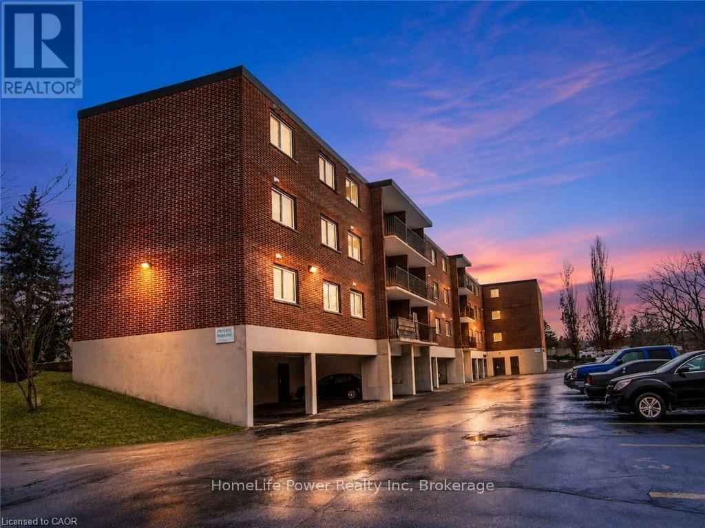 303-4 Avalon Place, Kitchener, ON, N2M 4N6