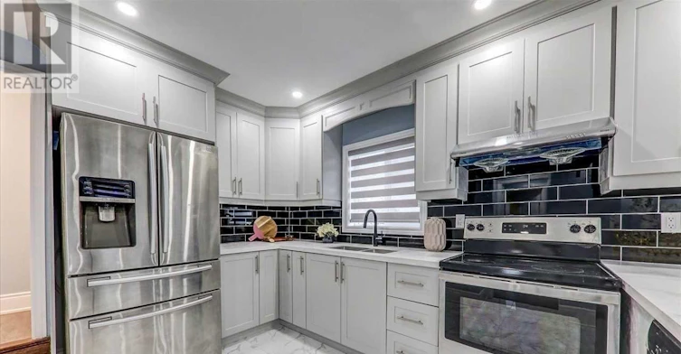 MAIN-212 Burk Street, Oshawa, ON, L1J 4C3 - 9