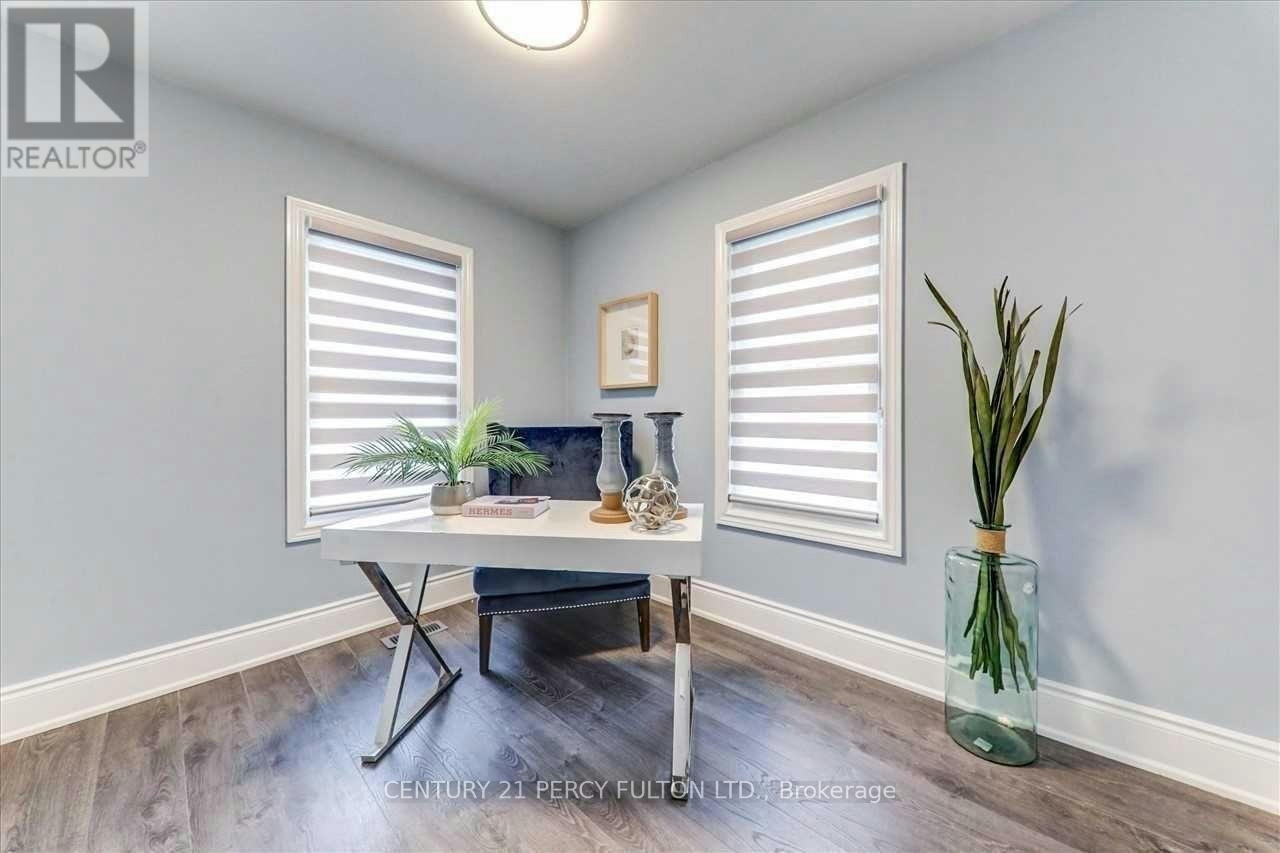 MAIN-212 Burk Street, Oshawa, ON, L1J 4C3 - 10