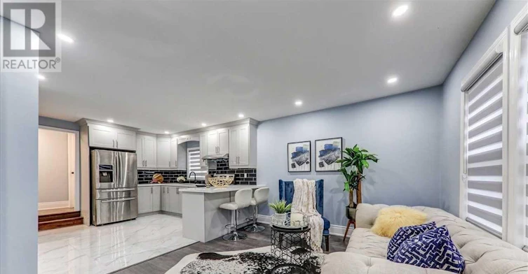 MAIN-212 Burk Street, Oshawa, ON, L1J 4C3 - 3