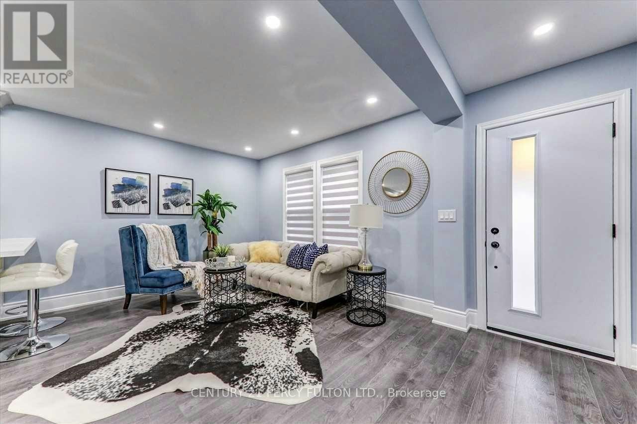 MAIN-212 Burk Street, Oshawa, ON, L1J 4C3 - 7