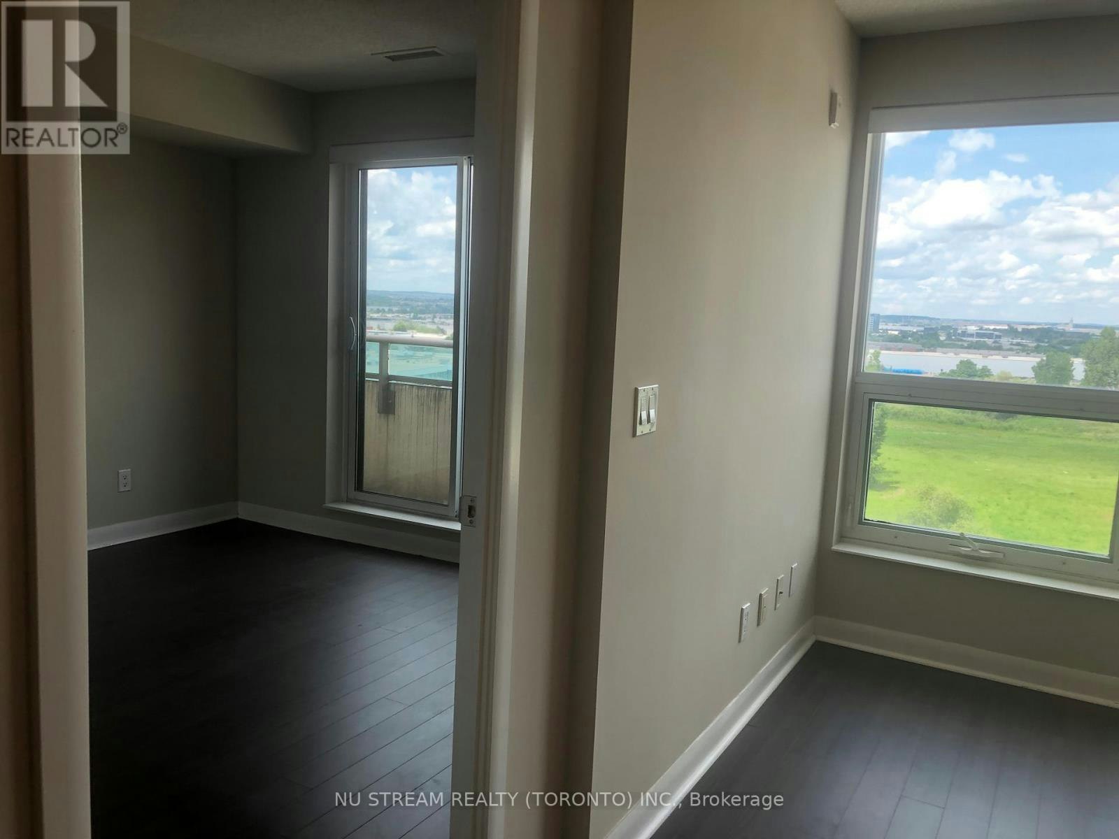 921-75 Norman Bethune Avenue, Richmond Hill, ON, L4B 0B6 - 4