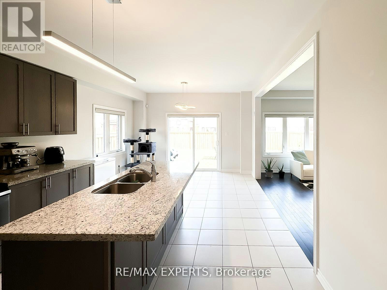 1426 Farrow Crescent, Innisfil, ON, L9S 0L6 - 13