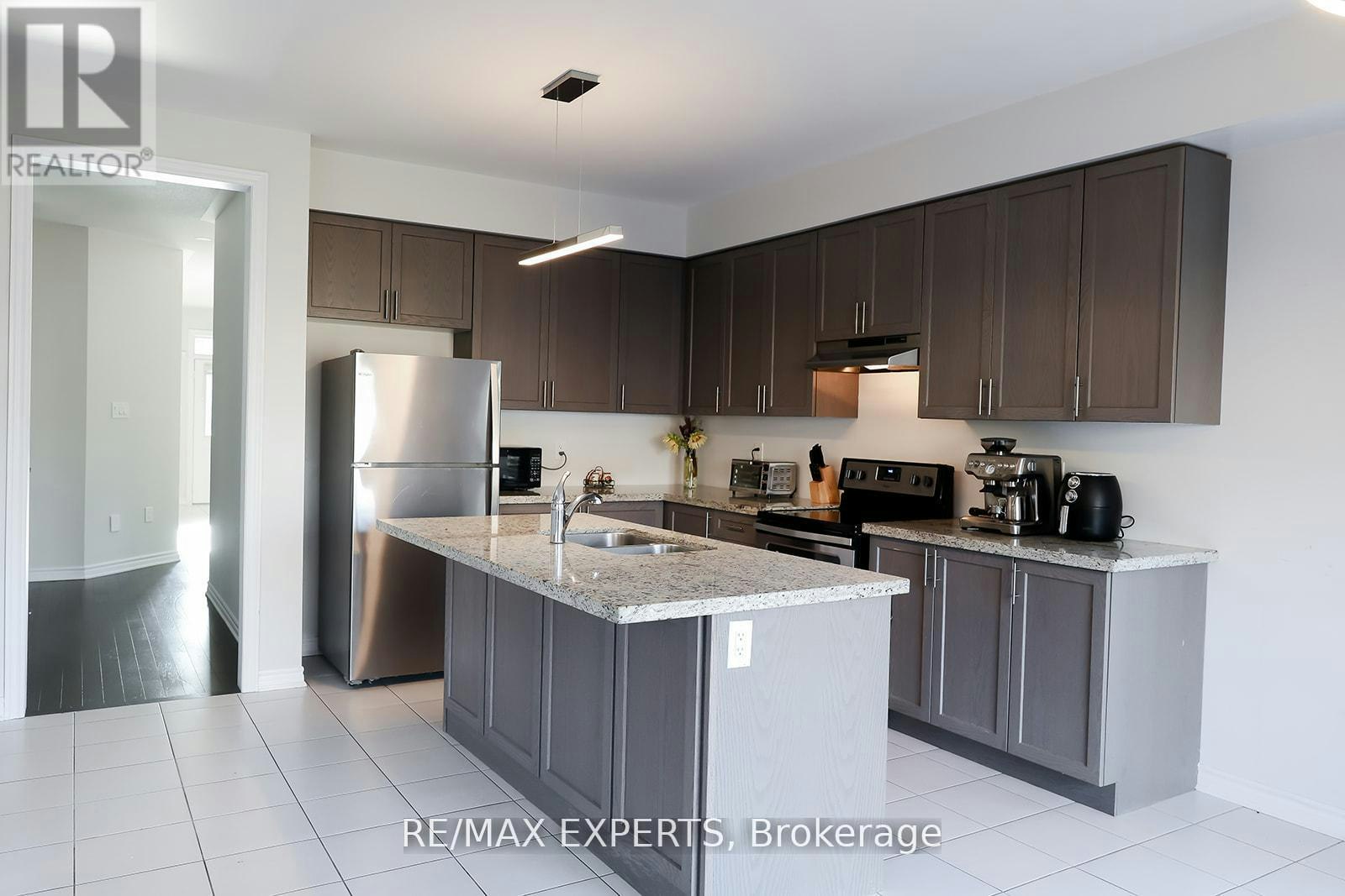 1426 Farrow Crescent, Innisfil, ON, L9S 0L6 - 11