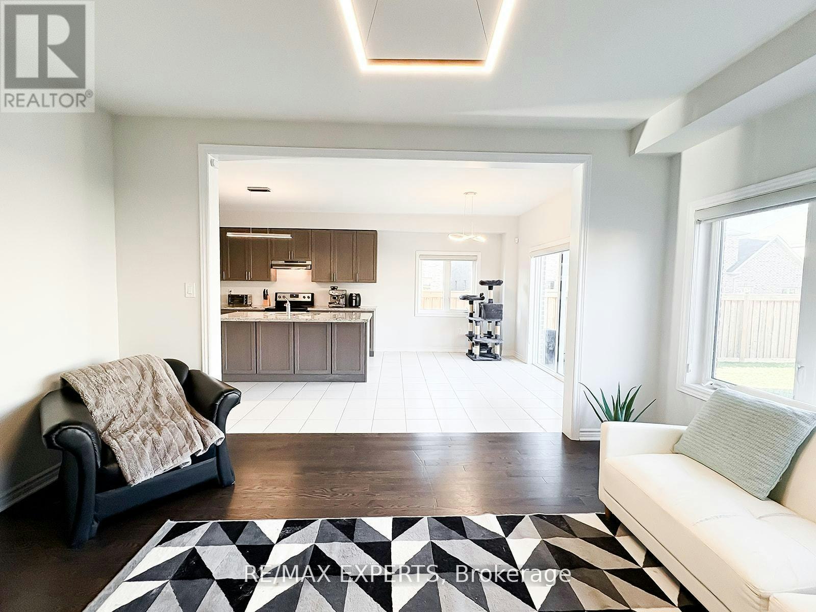 1426 Farrow Crescent, Innisfil, ON, L9S 0L6 - 10