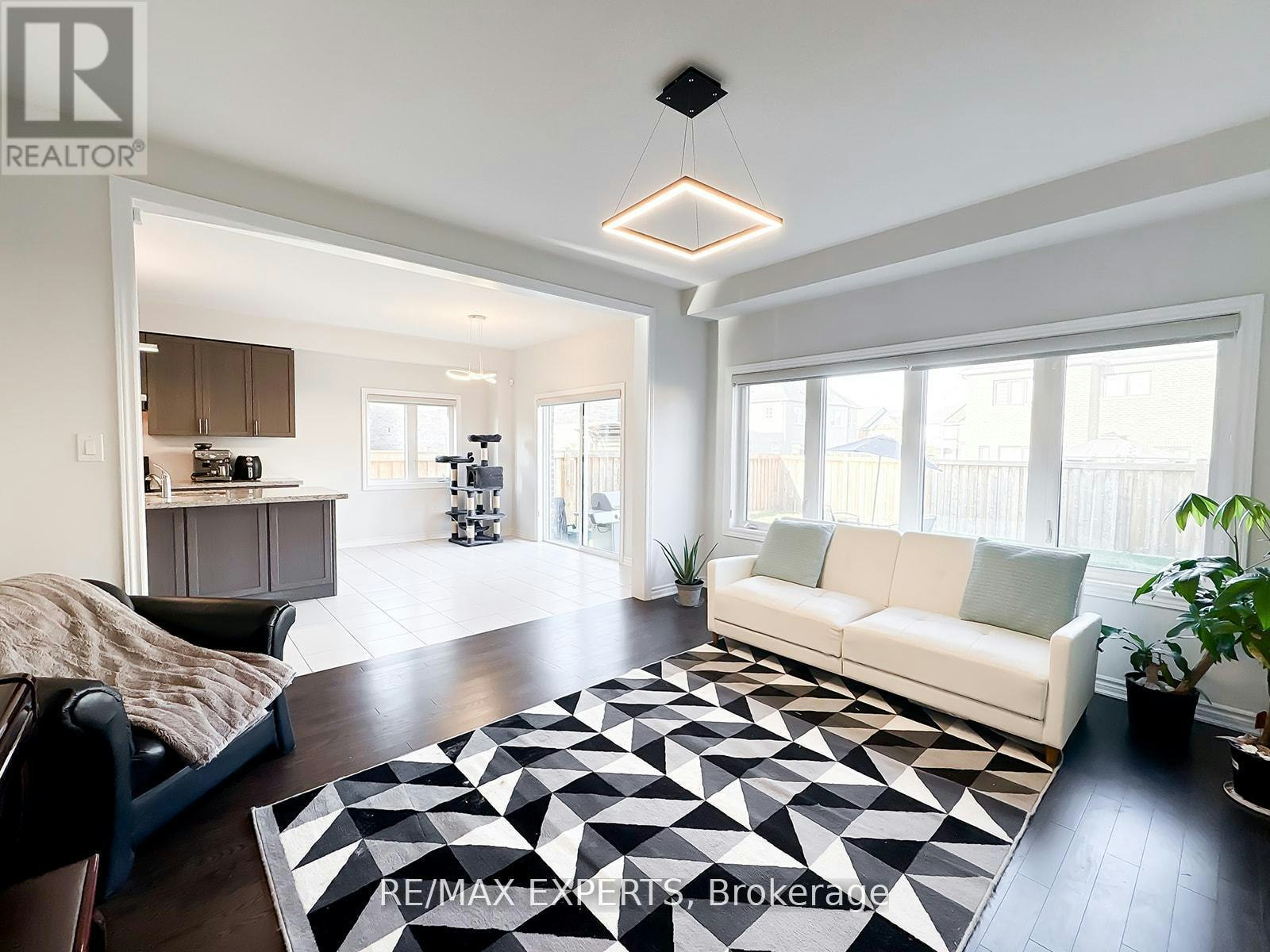 1426 Farrow Crescent, Innisfil, ON, L9S 0L6 - 8