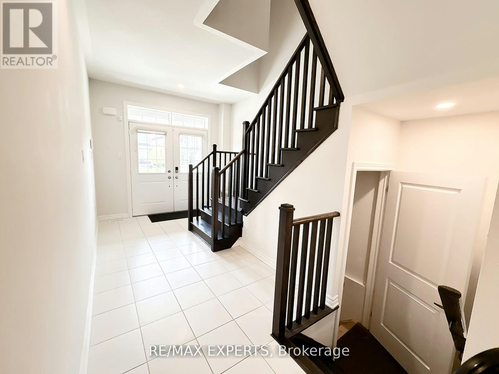 1426 Farrow Crescent, Innisfil, ON, L9S 0L6 - 4