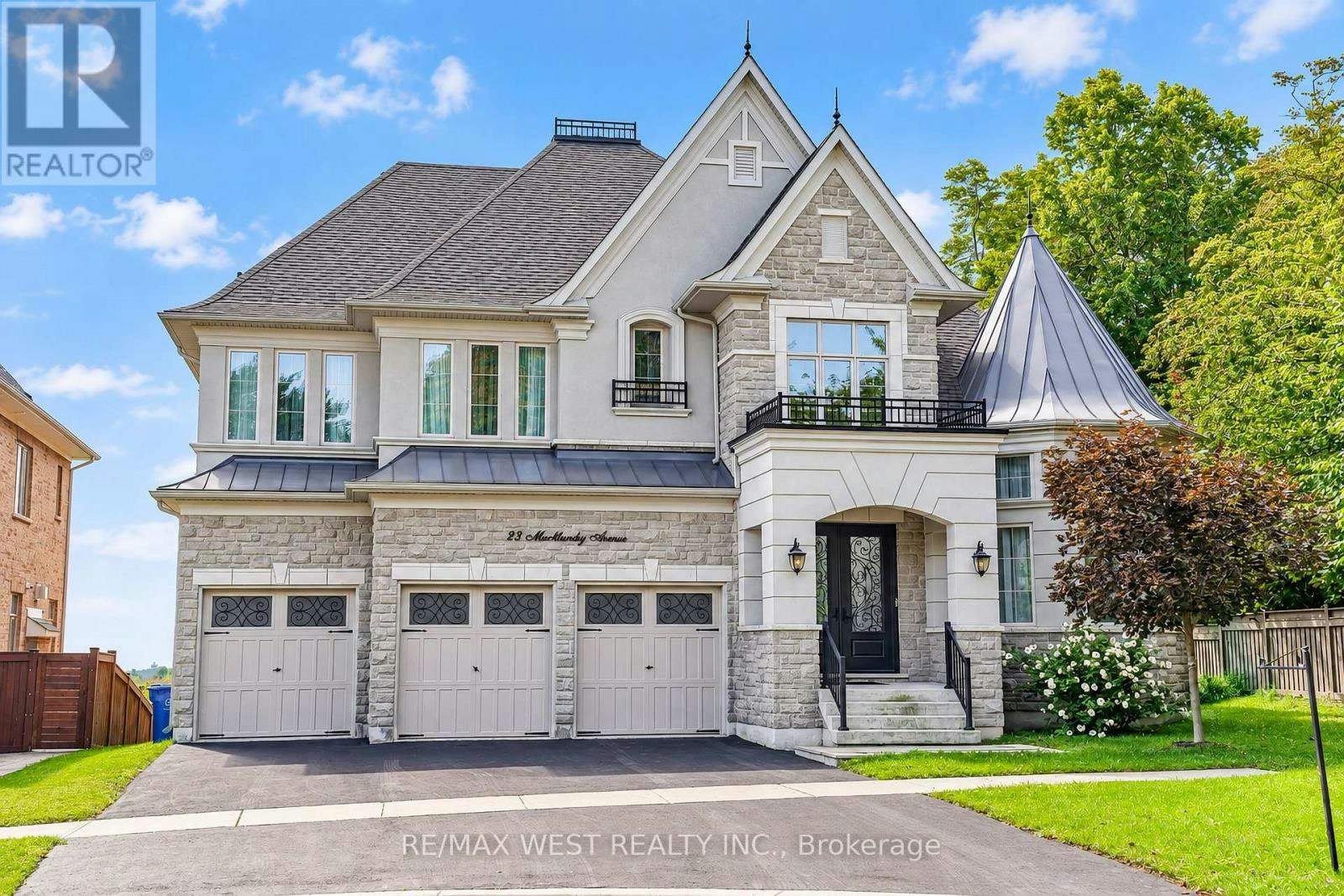 23 Macmurchy Avenue, King, ON, L0J 1C0