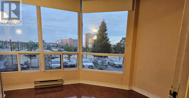 214-115 Hillcrest Avenue, Mississauga, ON, L5B 3Y9 - 3