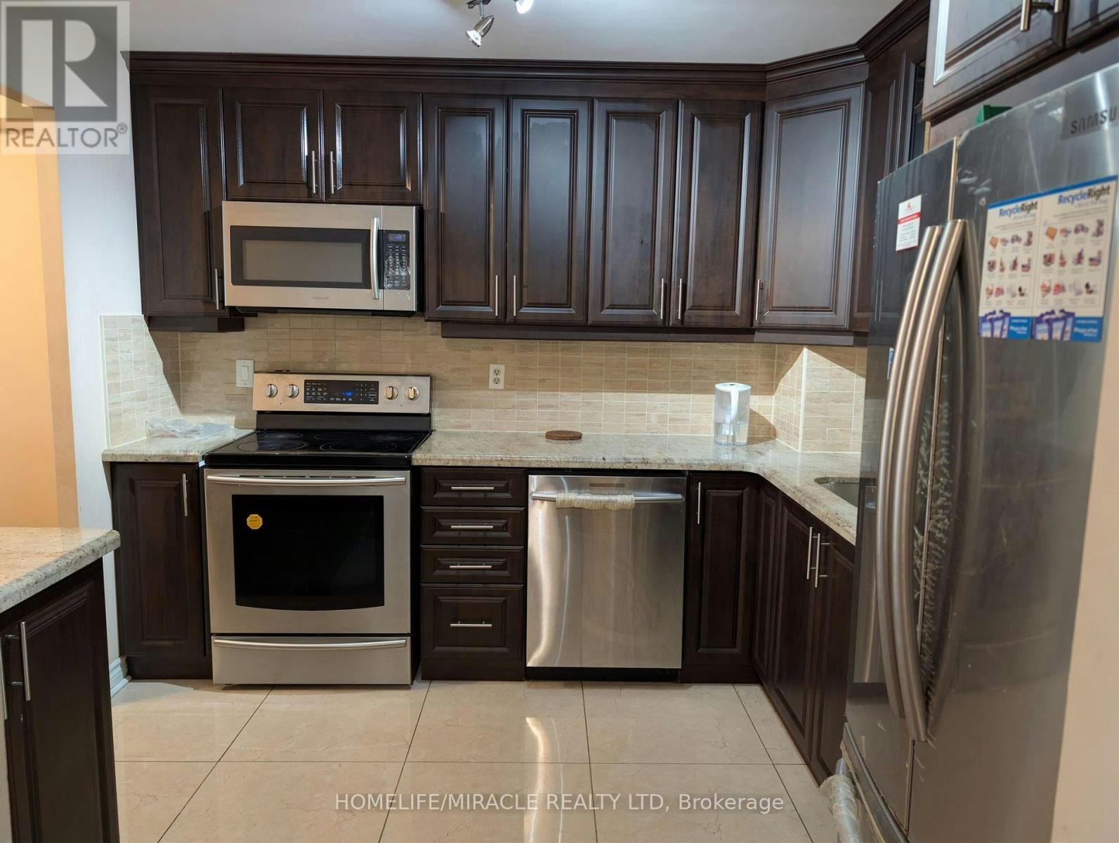 214-115 Hillcrest Avenue, Mississauga, ON, L5B 3Y9 - 2