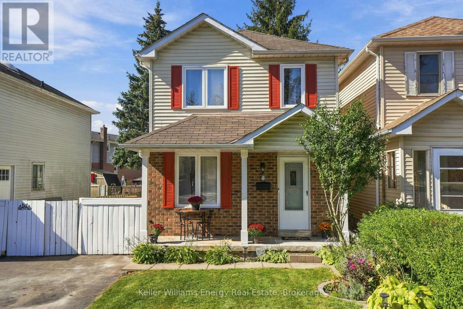6 Overbank Drive, Oshawa, ON, L1J 7X9