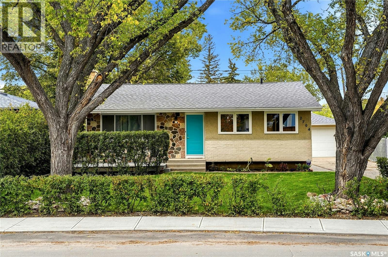 2704 5th Avenue N, Regina, SK, S4R 0S7
