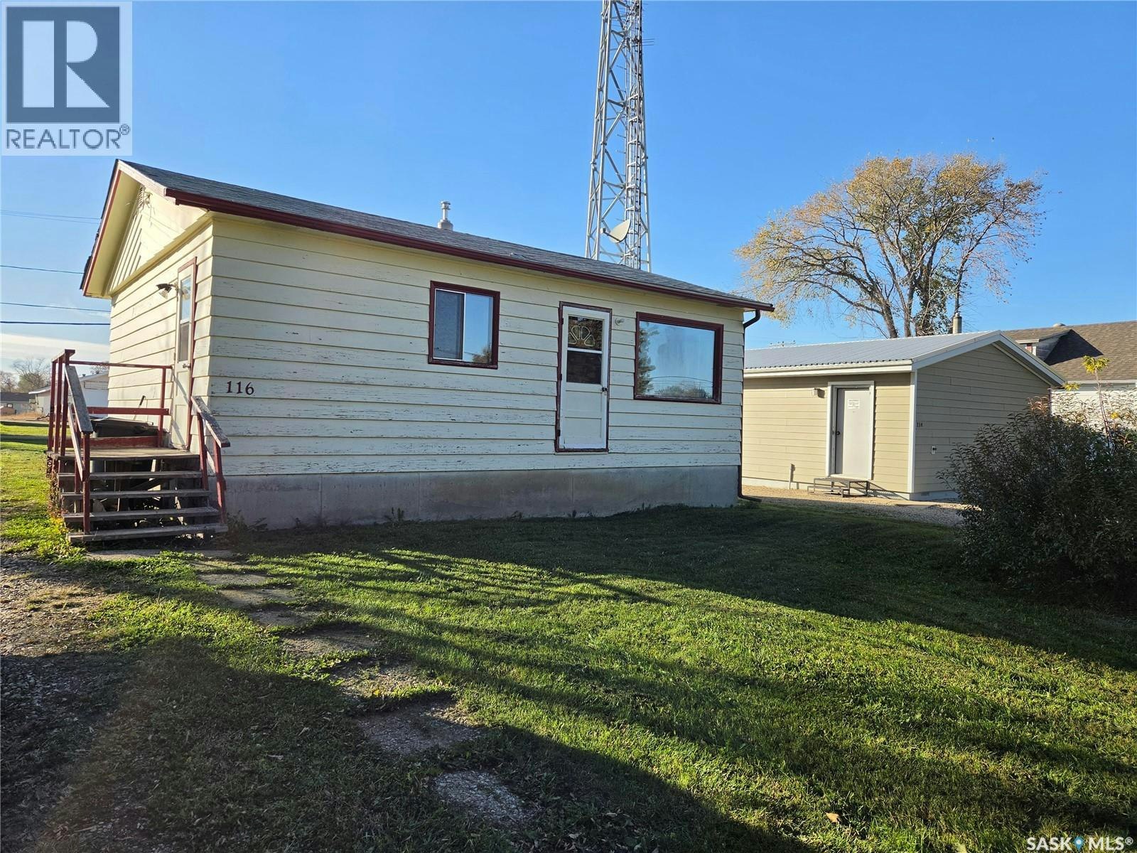 116 First Street E, Pelly, SK, S0A 2Z0