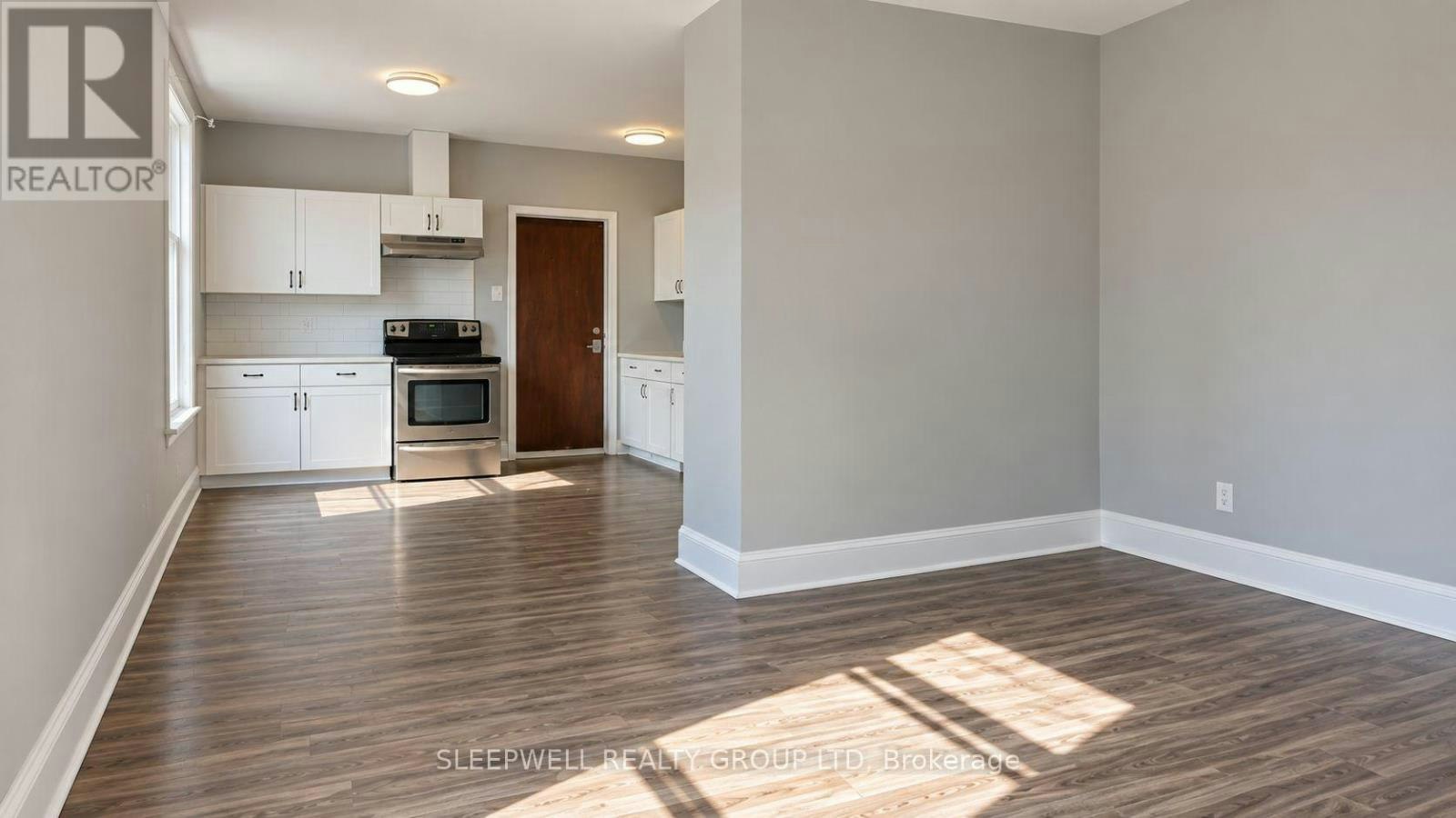 2-505 Lisgar Street, Ottawa, ON, K1R 5H2 3