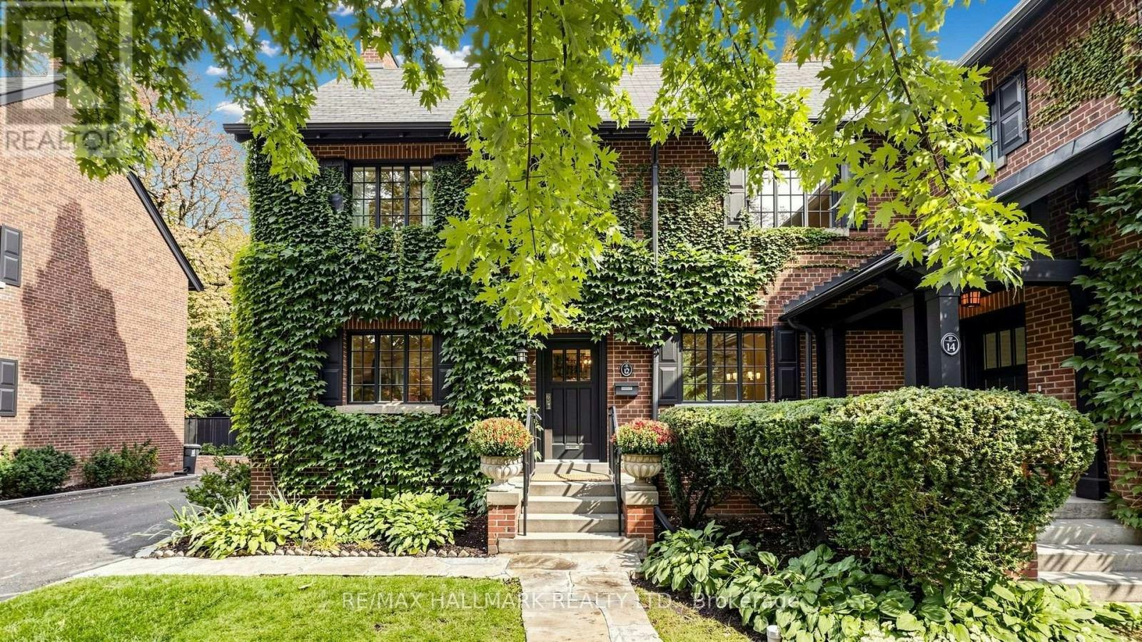 12 Ancroft Place, Toronto, ON, M4W 1M4