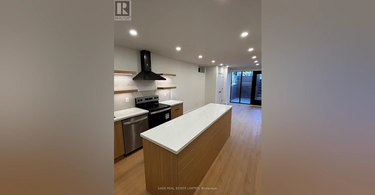 WALK OUT-22 Austin Terrace, Toronto, ON, M5R 1X9 - 7