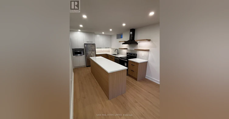 WALK OUT-22 Austin Terrace, Toronto, ON, M5R 1X9 - 8