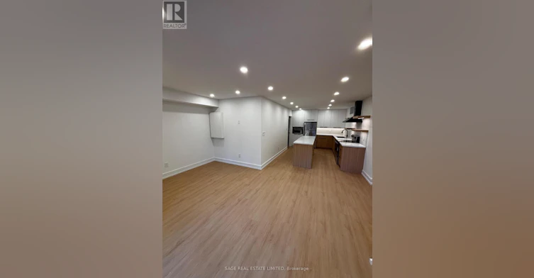 WALK OUT-22 Austin Terrace, Toronto, ON, M5R 1X9 - 5