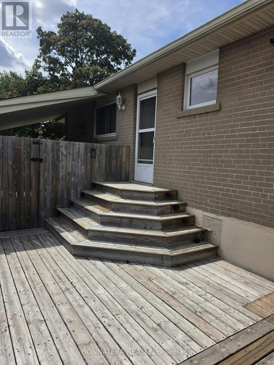 14 Northwood Drive, Brampton, ON, L6X 2L2
