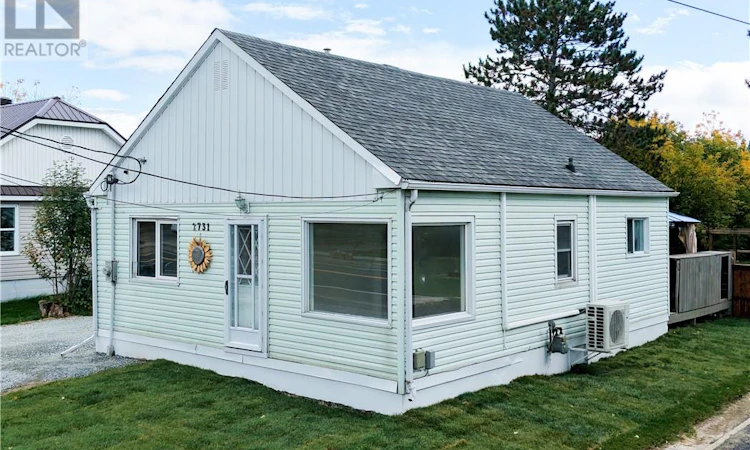 2731 Main Street