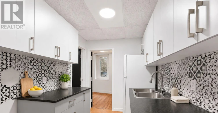 1-525 Richmond Street, London, ON, N6A 3E8 - 4