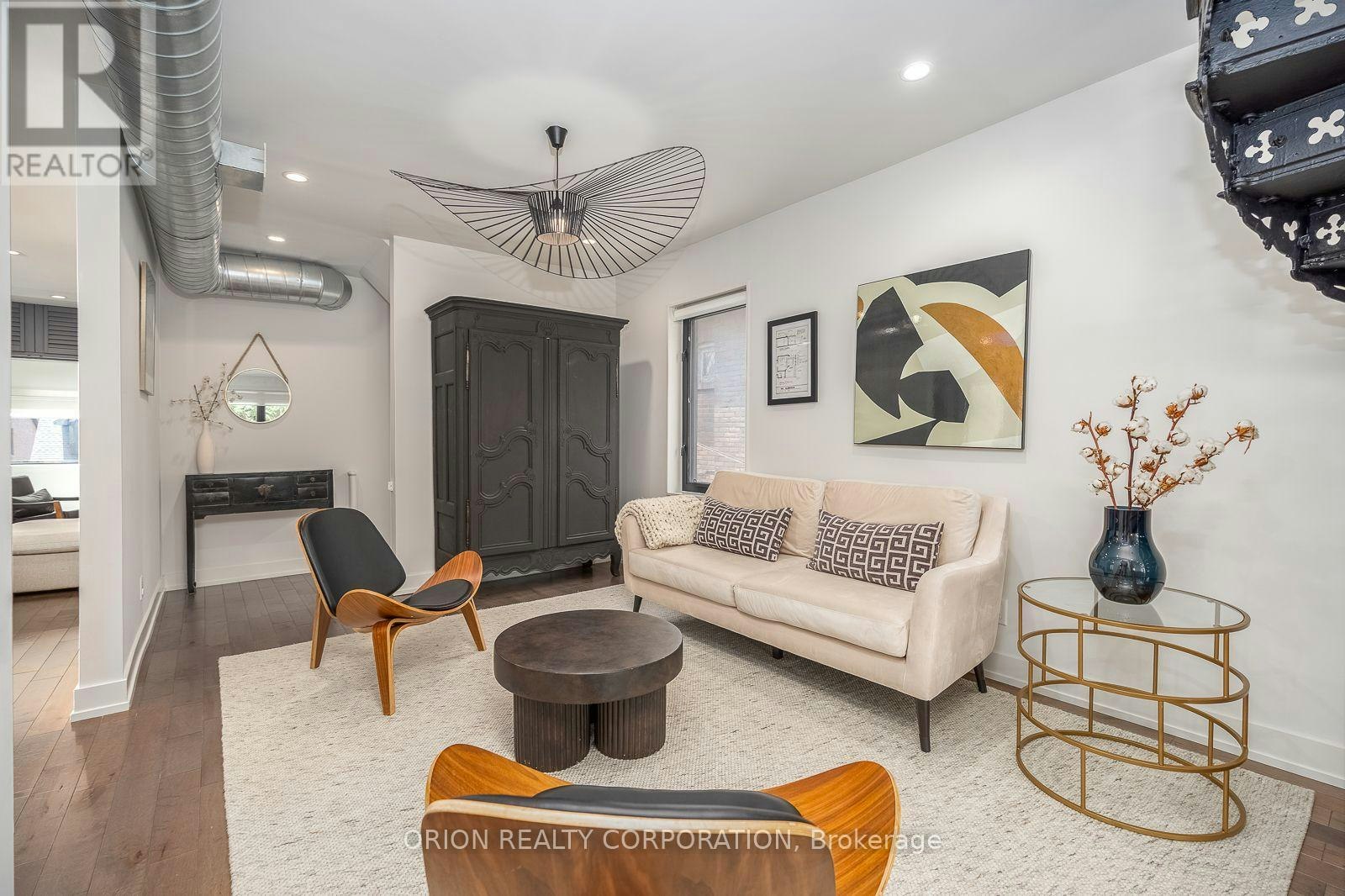 A-185 Glenholme Avenue, Toronto, ON, M6E 3C5 - 2
