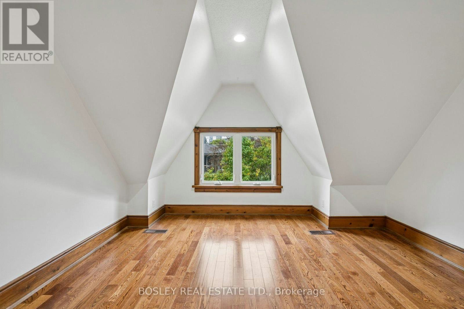 UPPER-297 Sumach Street, Toronto, ON, M5A 3K4 - 19