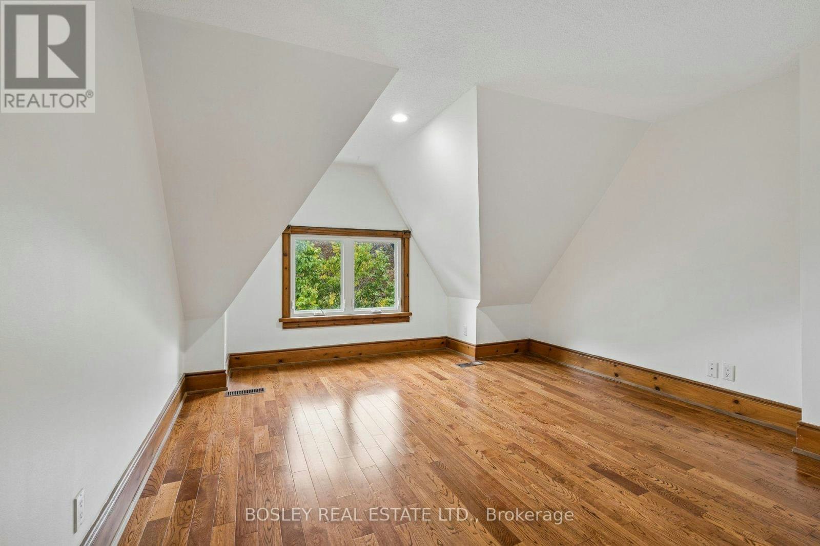 UPPER-297 Sumach Street, Toronto, ON, M5A 3K4 - 14