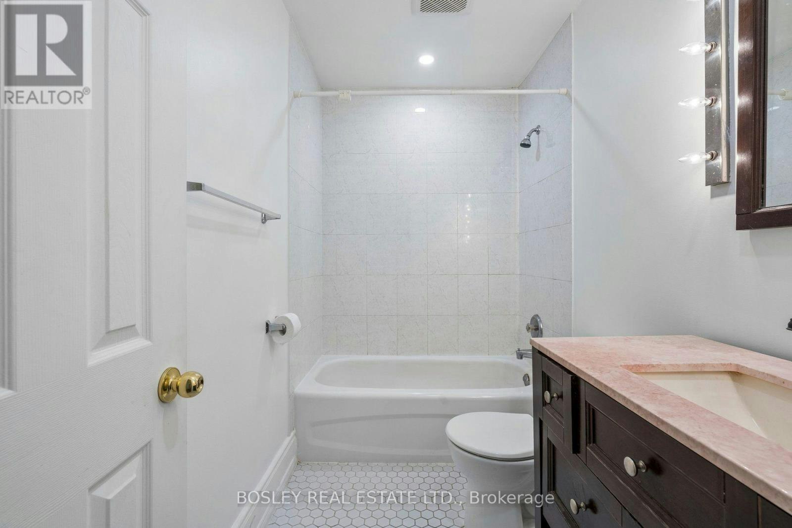 UPPER-297 Sumach Street, Toronto, ON, M5A 3K4 - 21