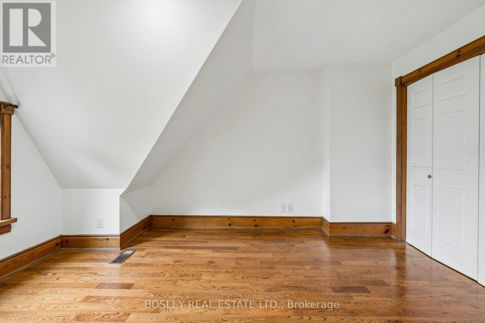 UPPER-297 Sumach Street, Toronto, ON, M5A 3K4 - 16