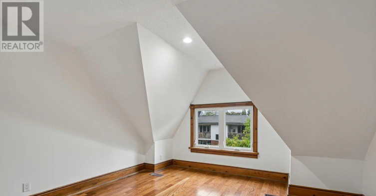 UPPER-297 Sumach Street, Toronto, ON, M5A 3K4 - 18