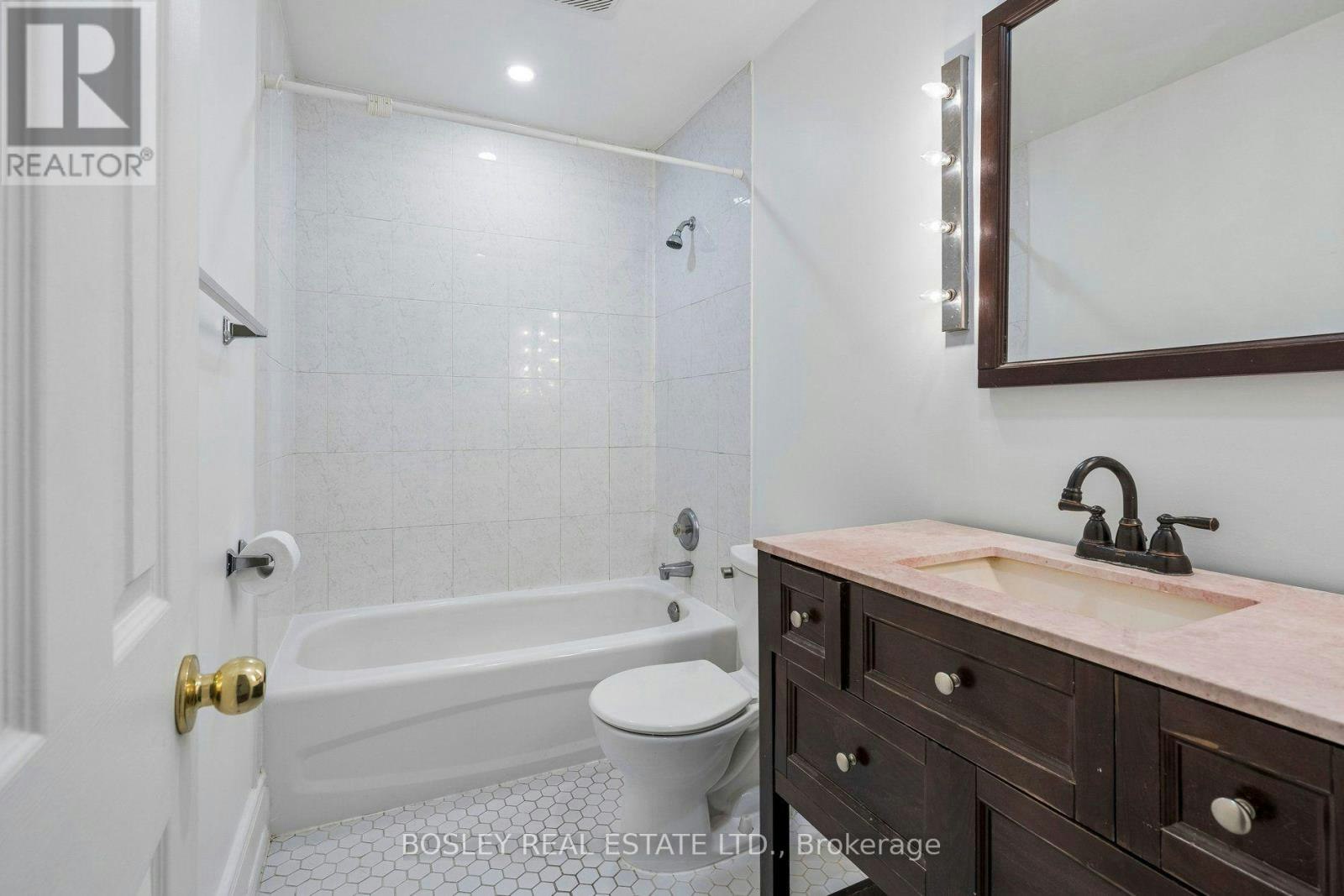 UPPER-297 Sumach Street, Toronto, ON, M5A 3K4 - 20