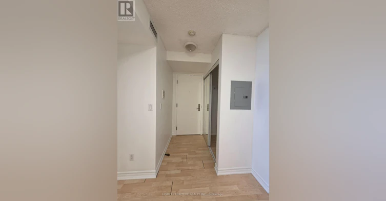 2404-761 Bay Street, Toronto, ON, M5G 2R2 - 3