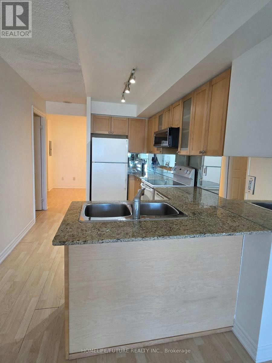 2404-761 Bay Street, Toronto, ON, M5G 2R2 - 13