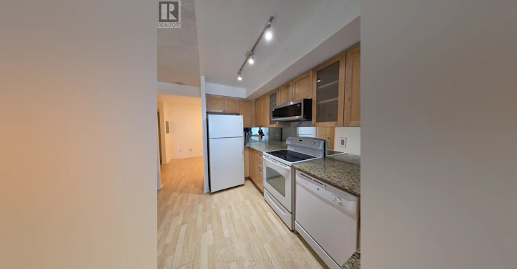 2404-761 Bay Street, Toronto, ON, M5G 2R2 - 6