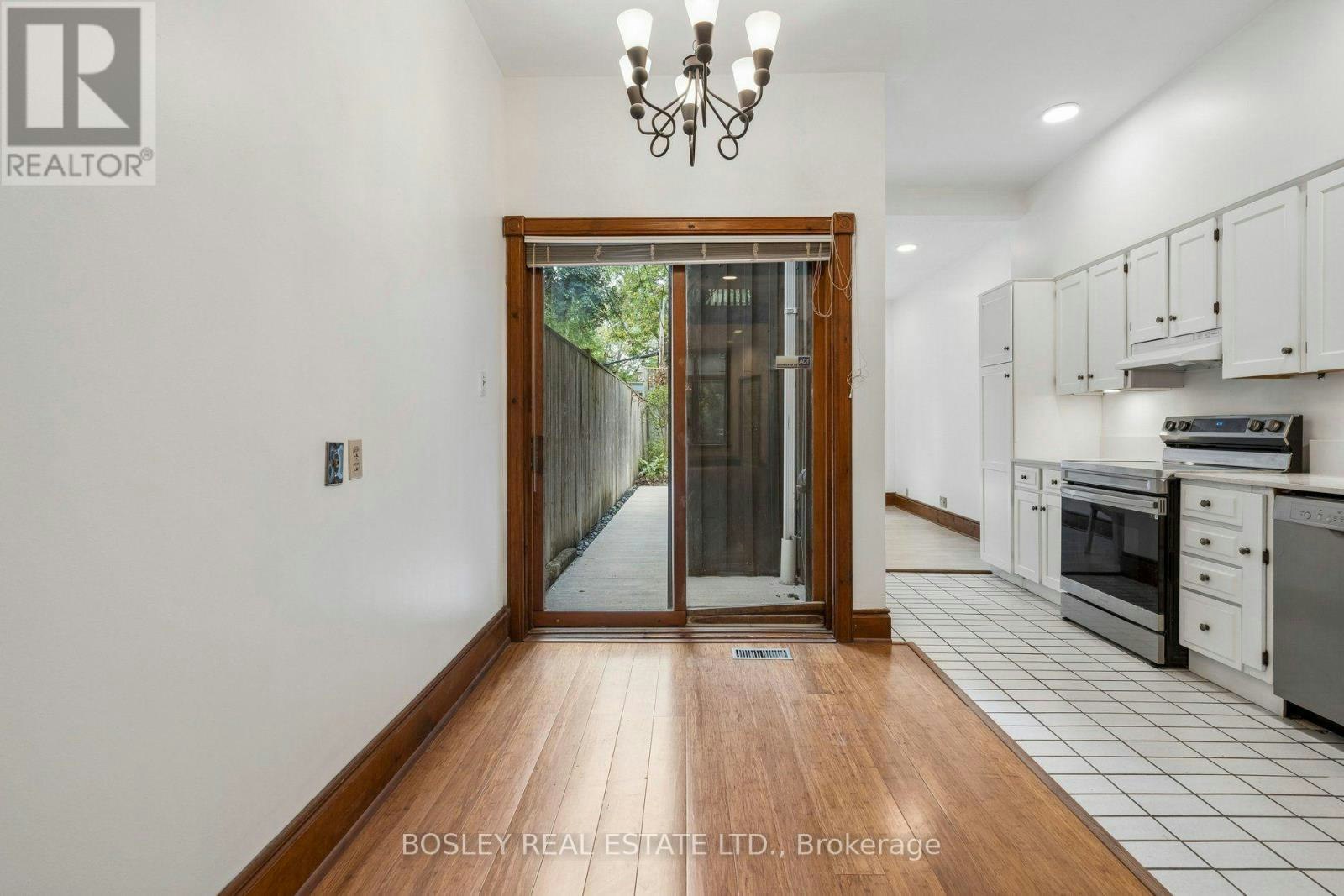 MAIN-297 Sumach Street, Toronto, ON, M5A 3K4 - 12