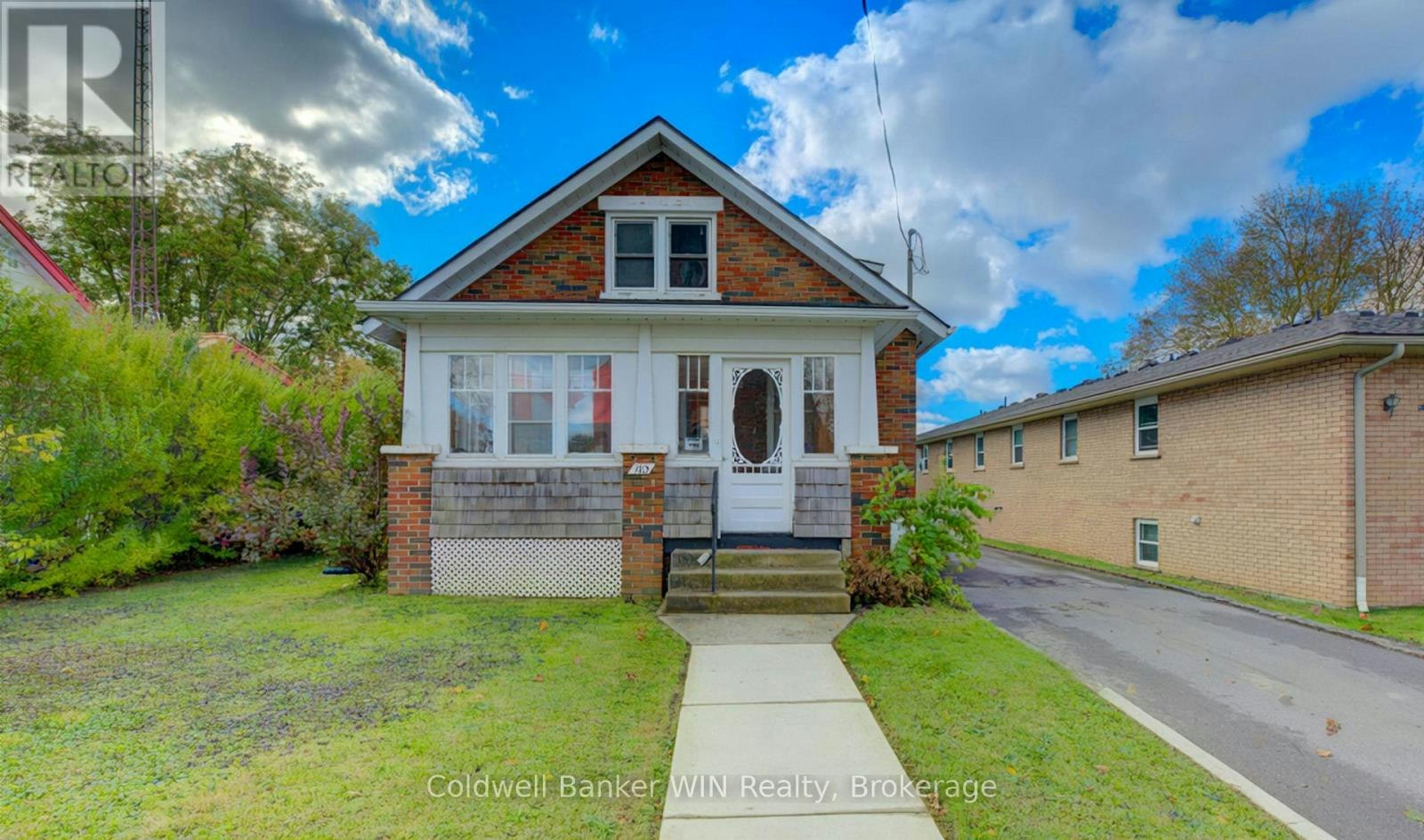 160 Queen Street E, Wellington North, ON, N0G 2L3