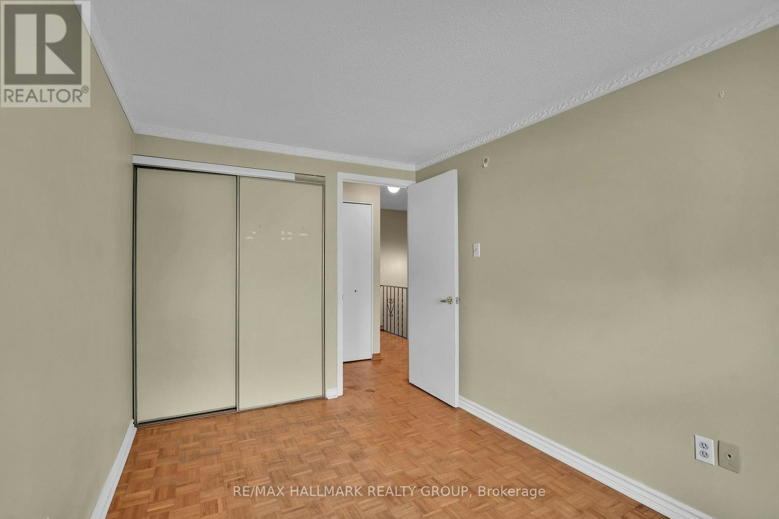 924 Dynes Road, Ottawa, ON, K2C 0G8 - 9