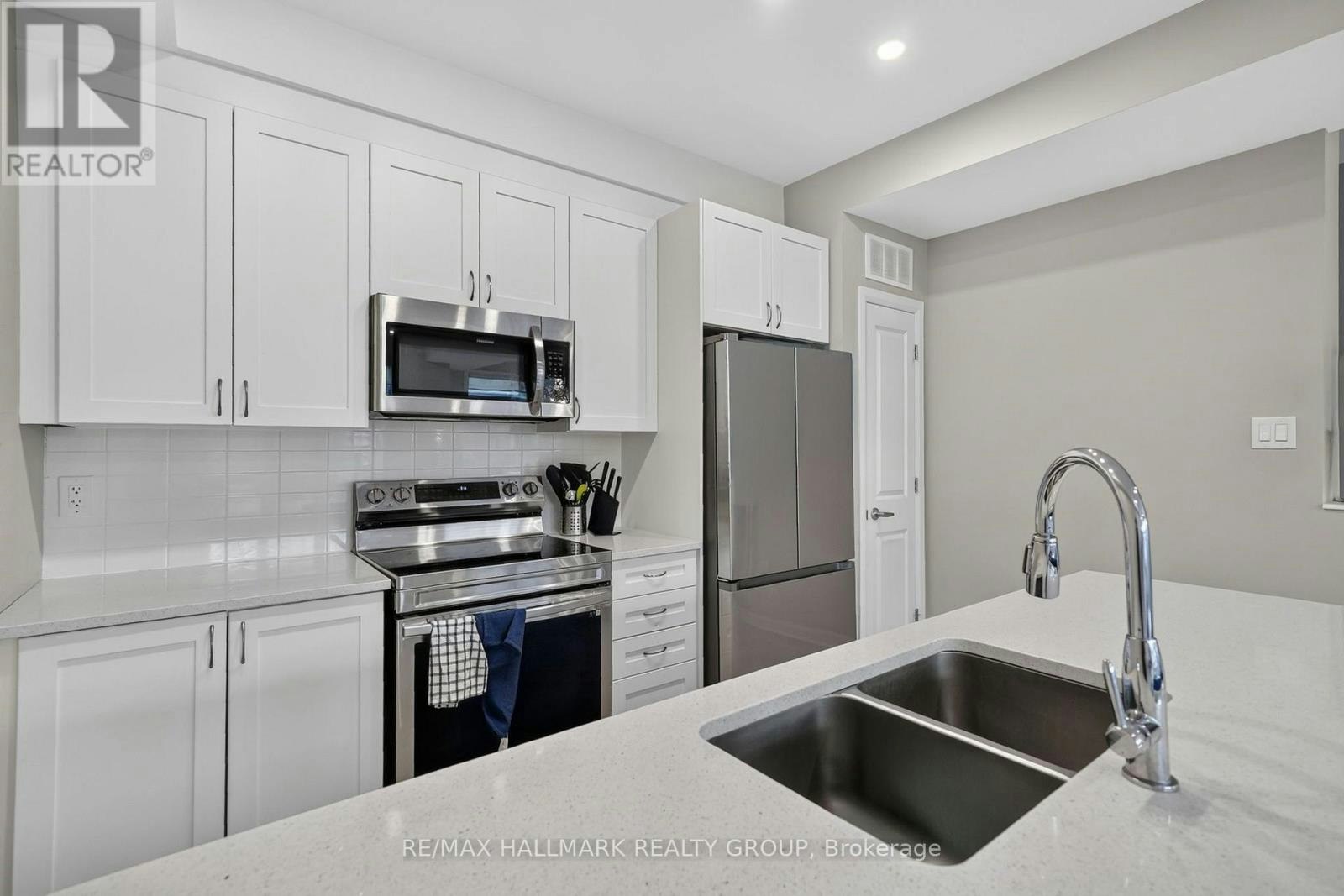 131 Attwell Private, Ottawa, ON, K2K 0P6 - 26