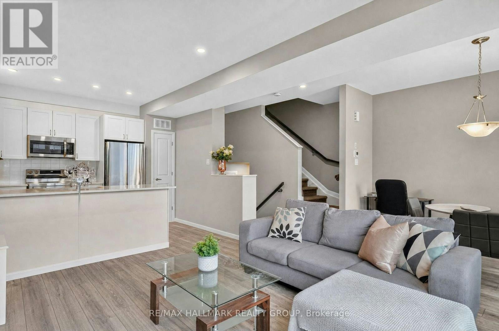 131 Attwell Private, Ottawa, ON, K2K 0P6 - 16
