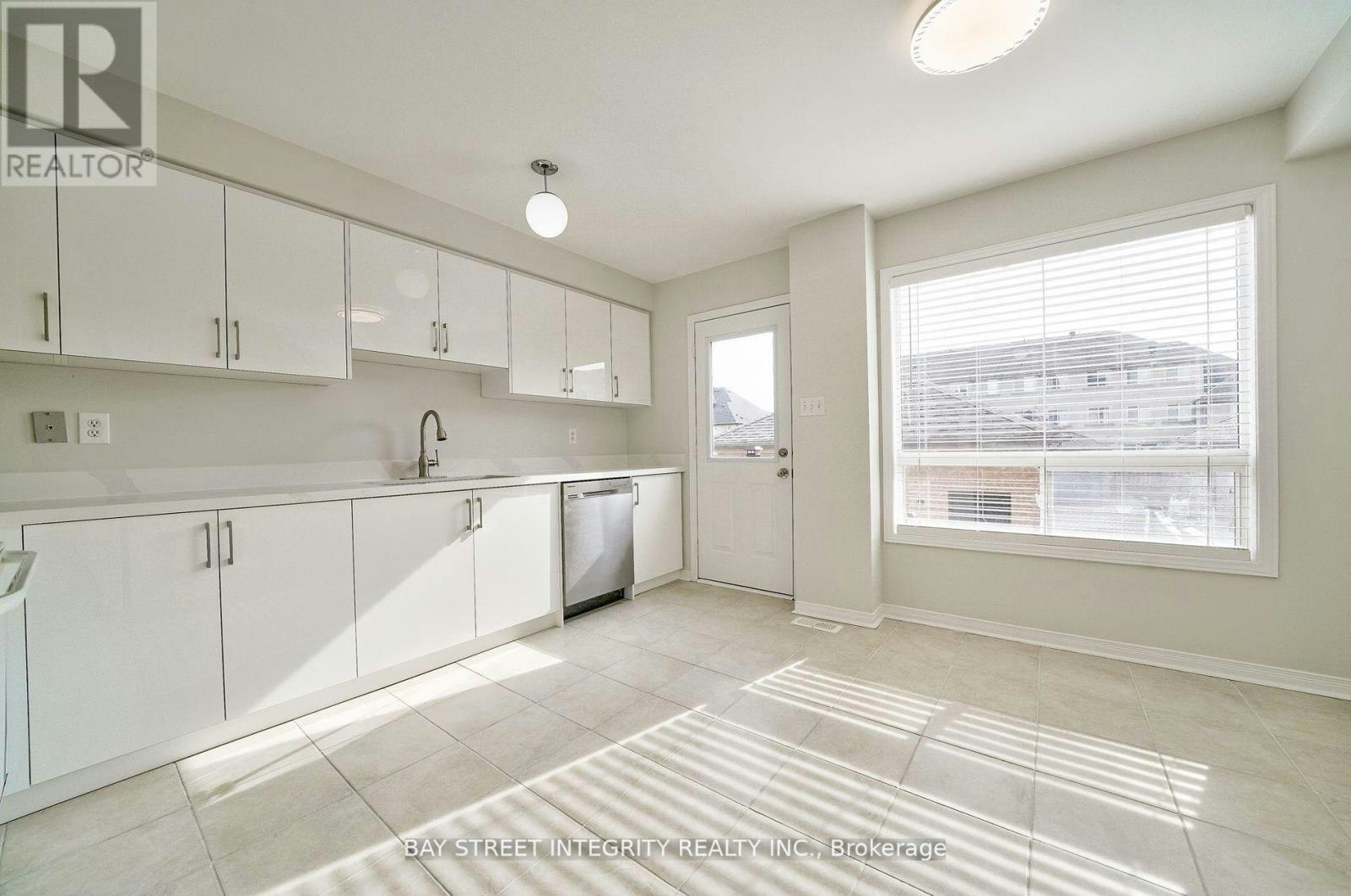 75 Selkirk Drive, Richmond Hill, ON, L4B 4S4 - 6