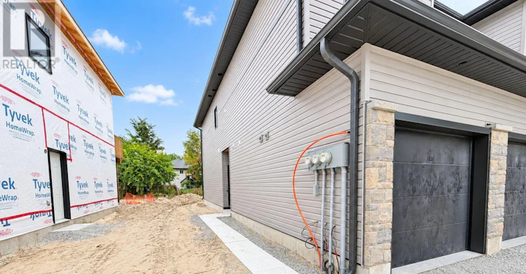 7-1 Riverdale Drive, Wasaga Beach, ON, L9Z 1E9 - 2