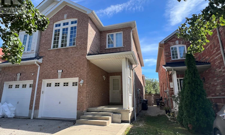 371 Krotone Crescent