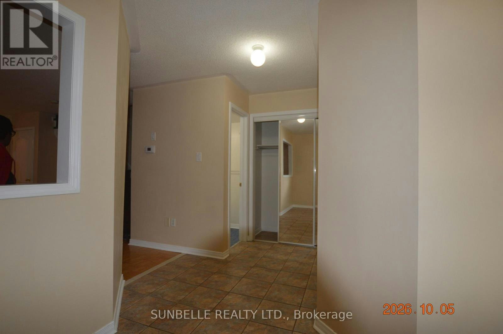 5709 Volpe Avenue, Mississauga, ON, L5V 3A5 - 5