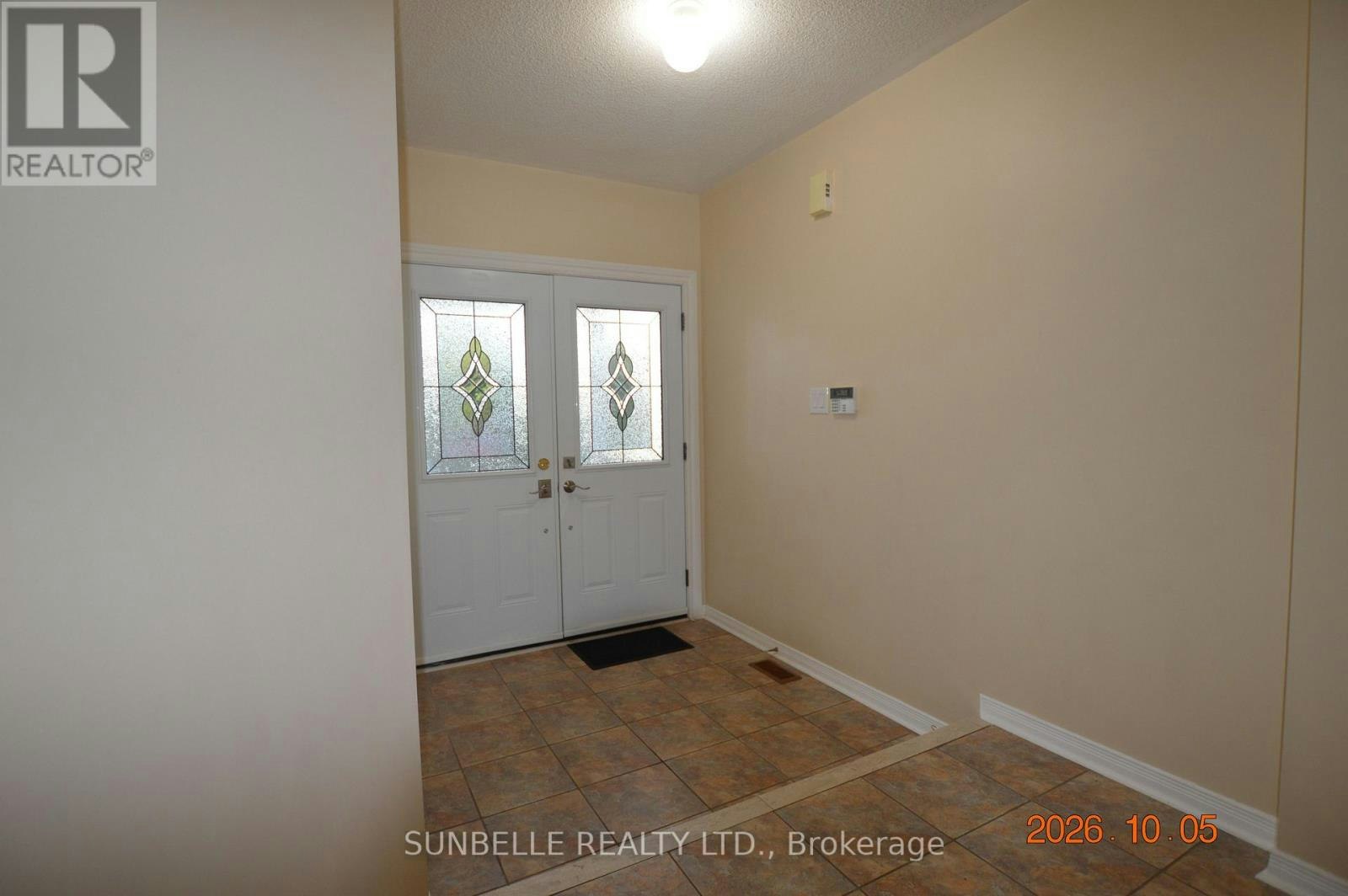 5709 Volpe Avenue, Mississauga, ON, L5V 3A5 - 3