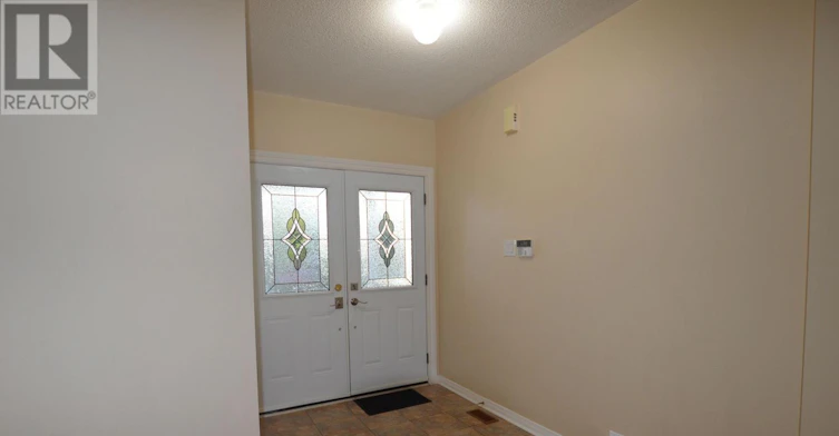 5709 Volpe Avenue, Mississauga, ON, L5V 3A5 - 3