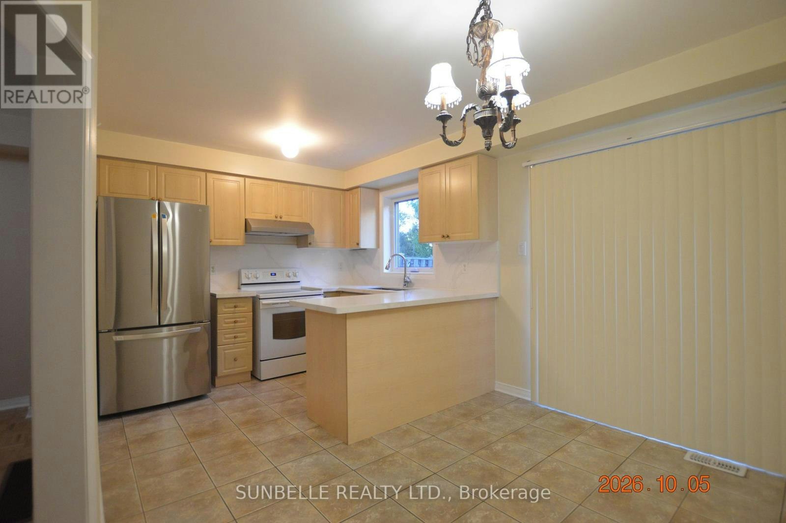 5709 Volpe Avenue, Mississauga, ON, L5V 3A5 - 7