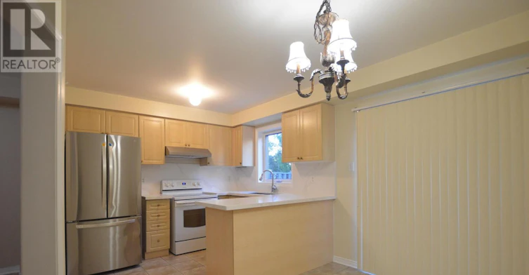 5709 Volpe Avenue, Mississauga, ON, L5V 3A5 - 7