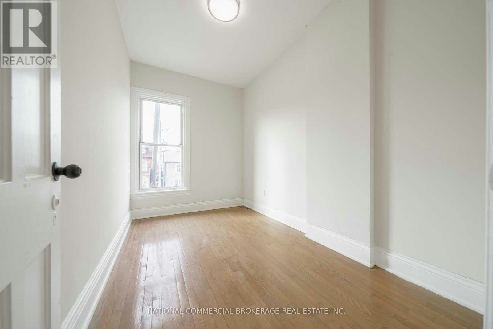 138 Victoria Avenue N, Hamilton, ON, L8L 5E8 - 5